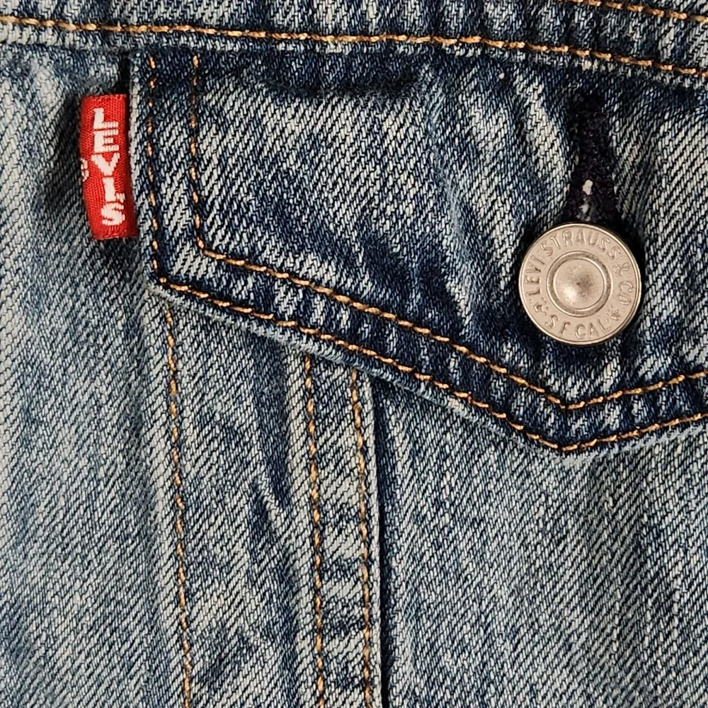 Levis Premium Trucker Jacket Mens Large Faded Blue Denim Modern Big E 72334-0351